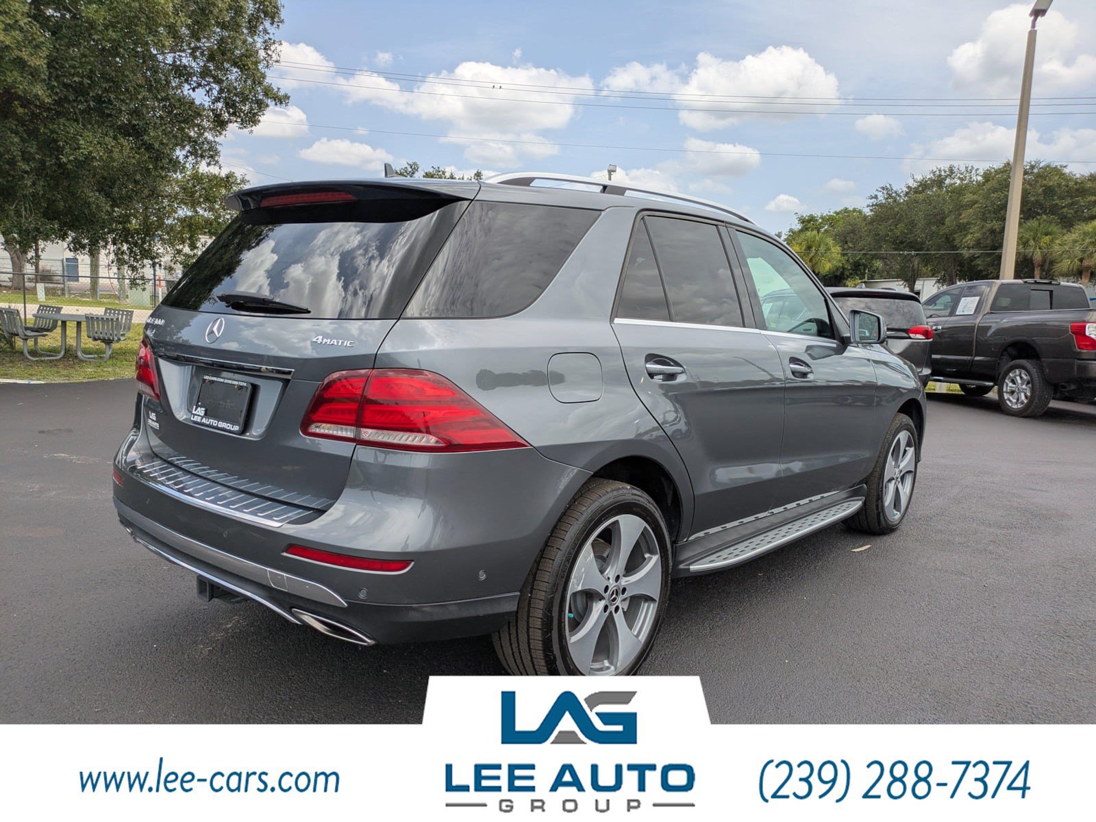 Used 2019 Mercedes-Benz GLE 400 4MATIC w/ Premium 3 Package image 3