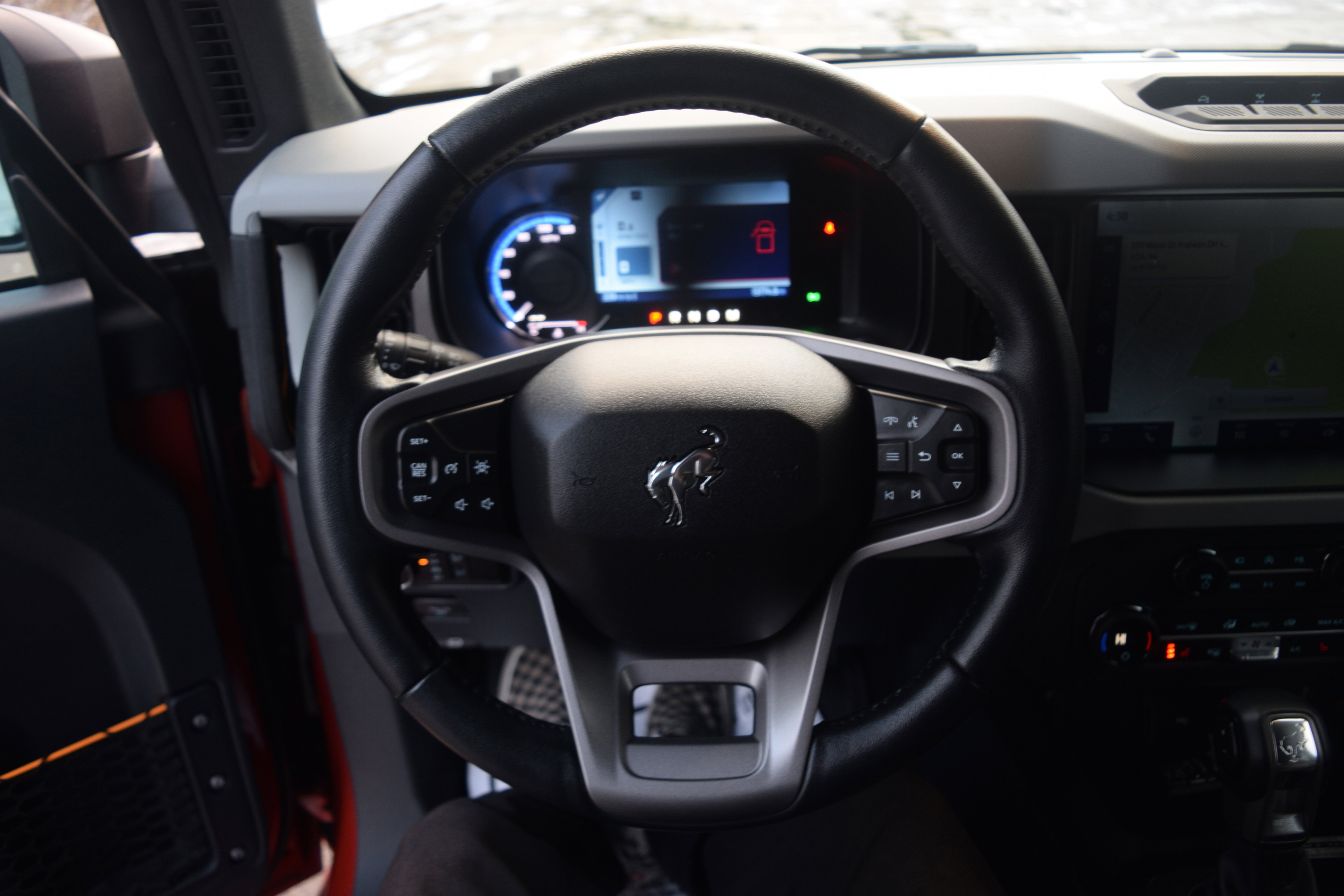 Used 2023 Ford Bronco Badlands w/ Sasquatch Package image 4