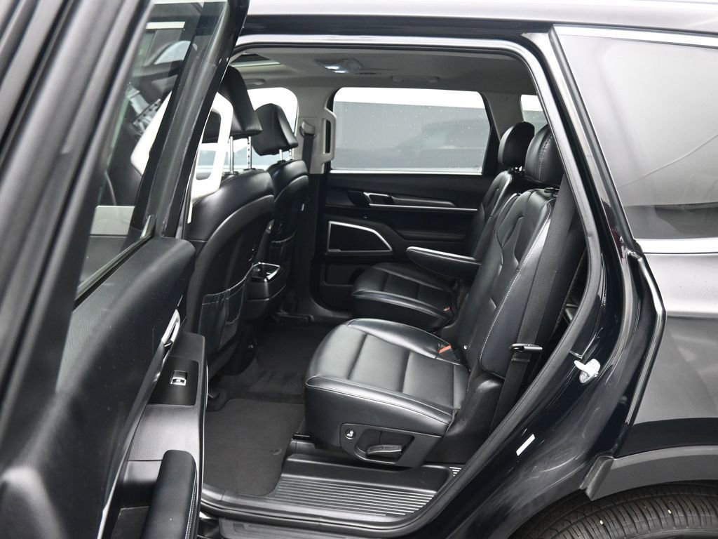Used 2022 Kia Telluride S image 32