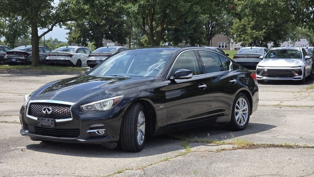 Used 2017 INFINITI Q50 3.0t Premium w/ Driver Assistance Package AWD/4WD image 4