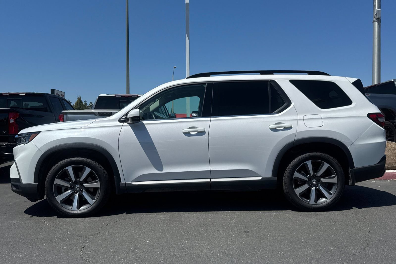 Used 2024 Honda Pilot Touring image 8