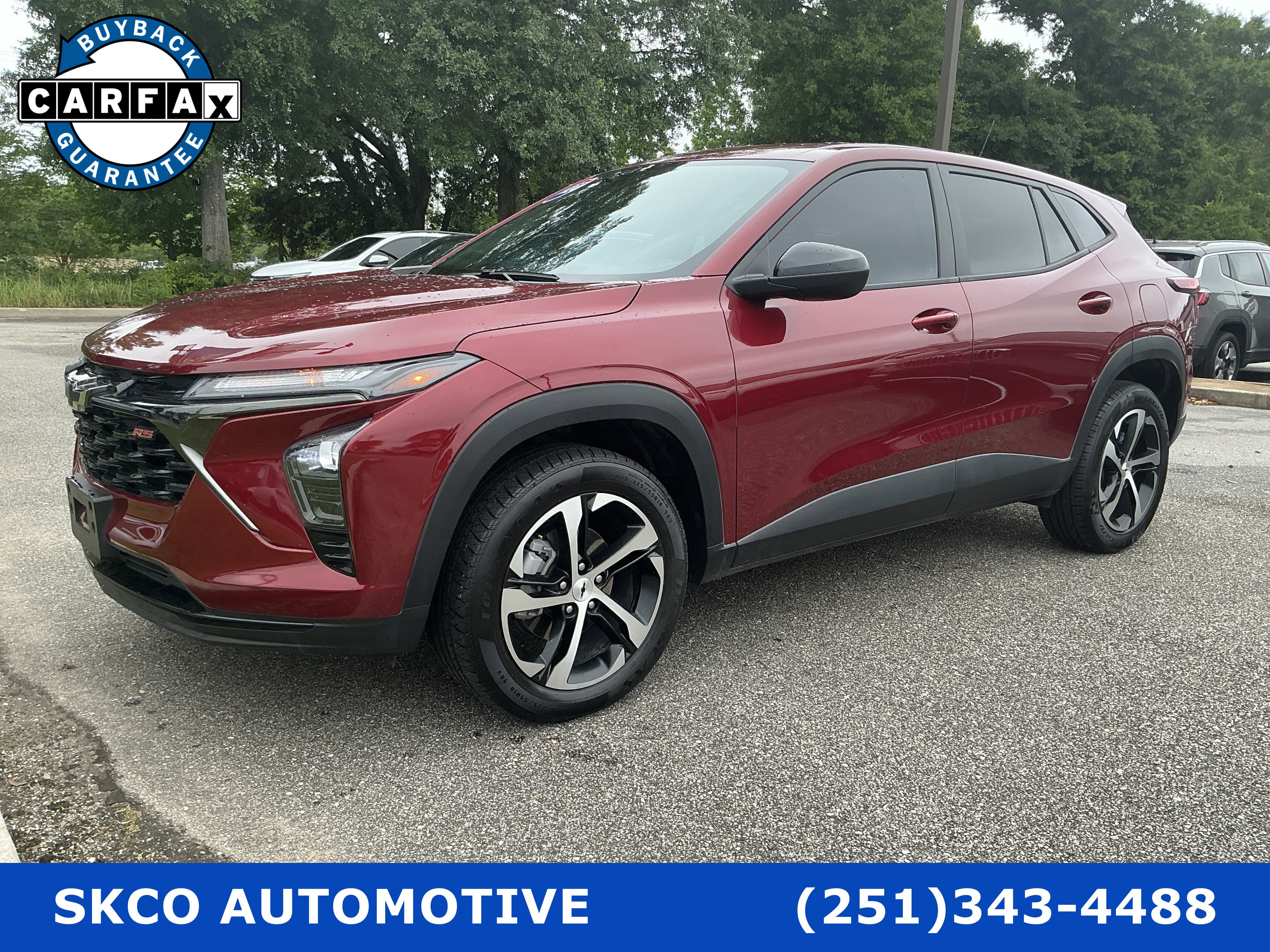 Used 2024 Chevrolet Trax RS FWD image 1
