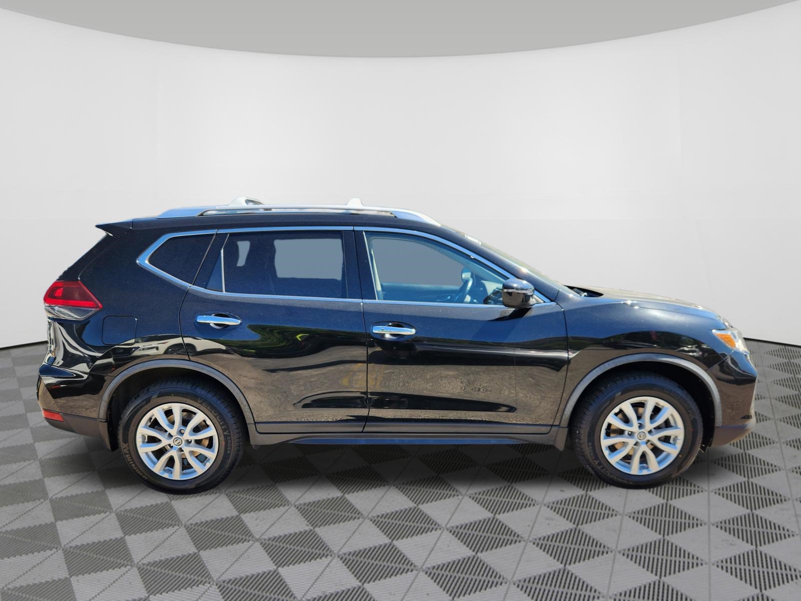 Certified 2020 Nissan Rogue SV AWD/4WD image 6