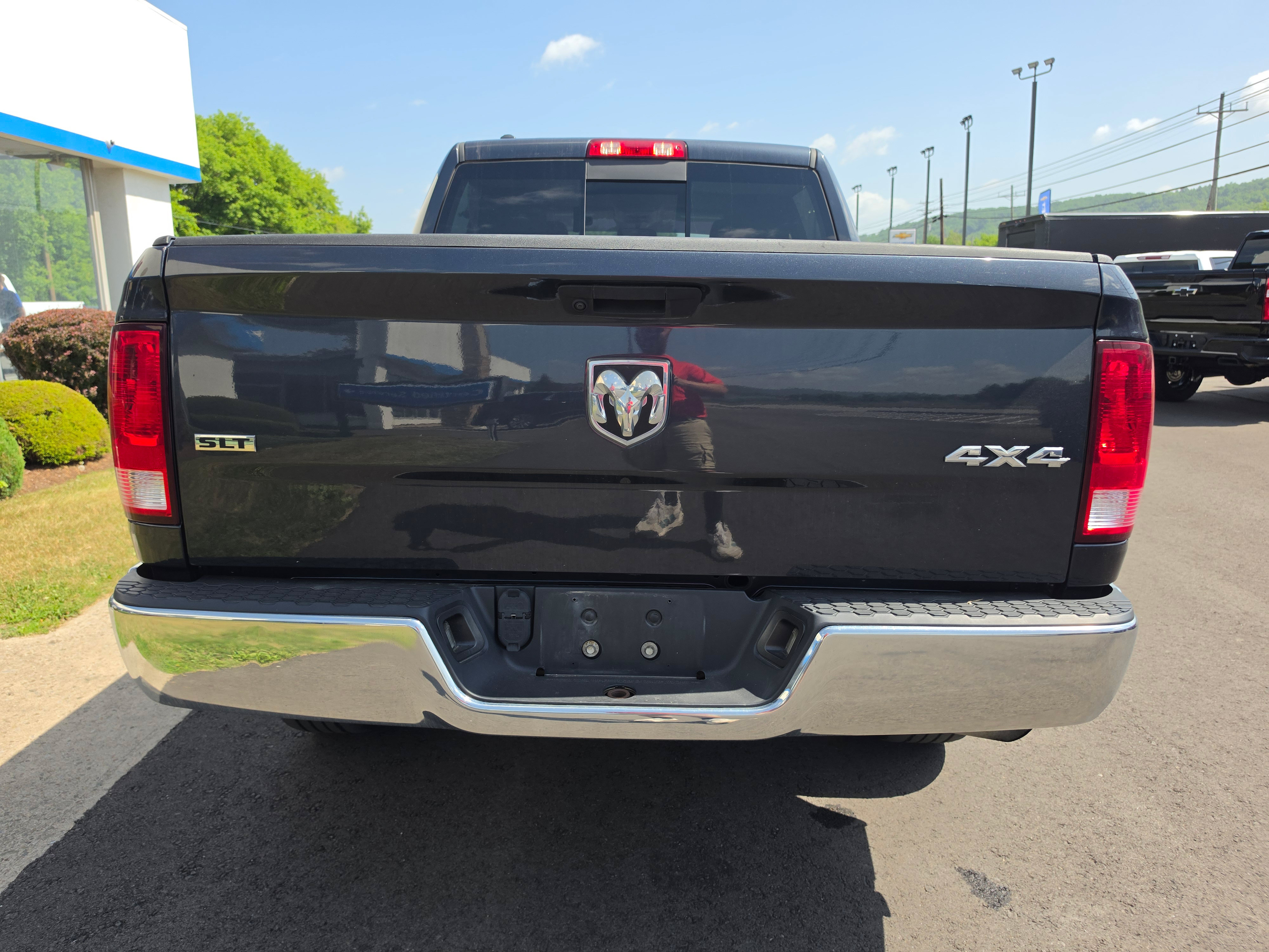 Used 2019 RAM 1500 Classic SLT AWD/4WD image 4