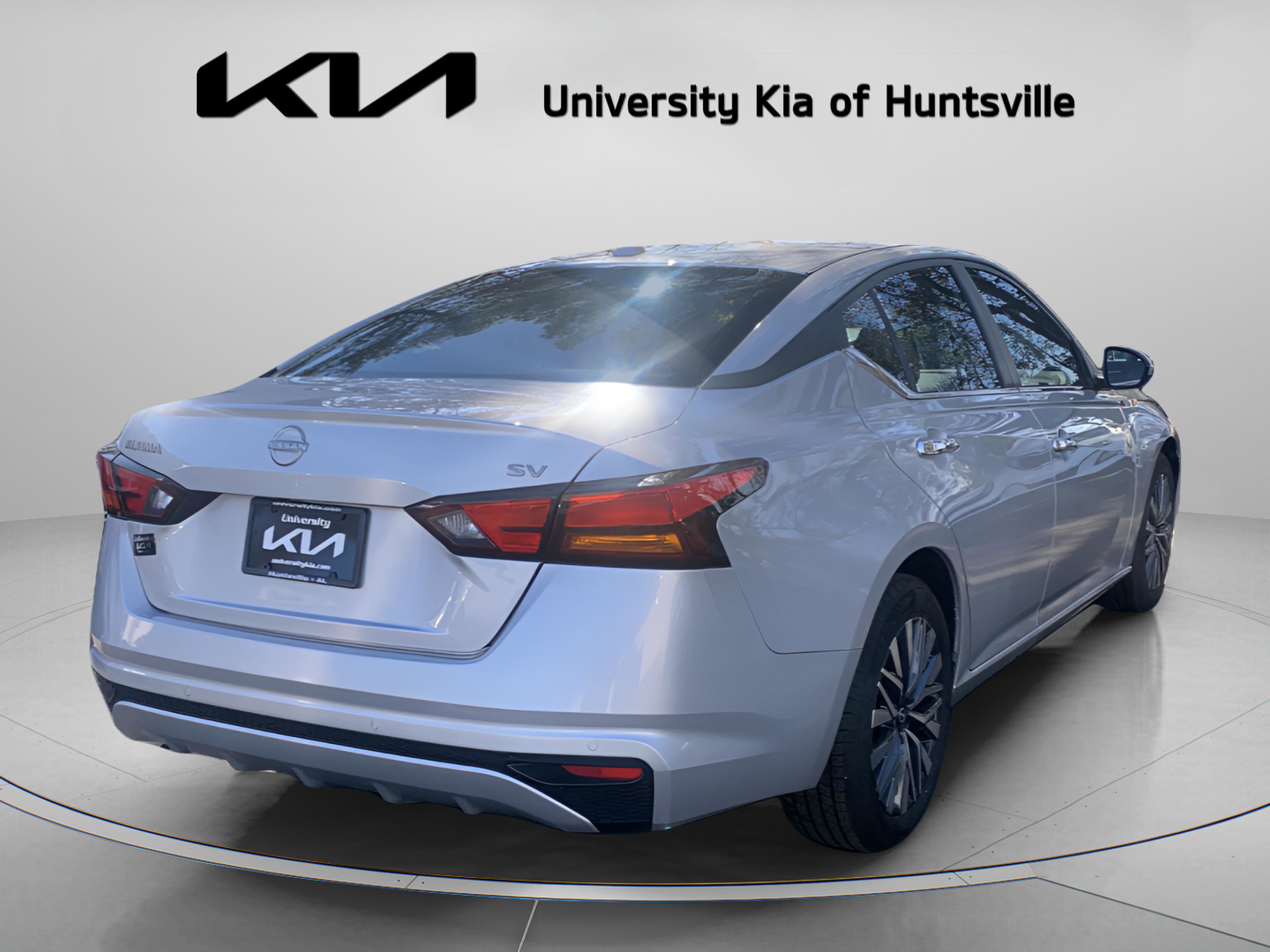 Used 2023 Nissan Altima 2.5 SV image 7