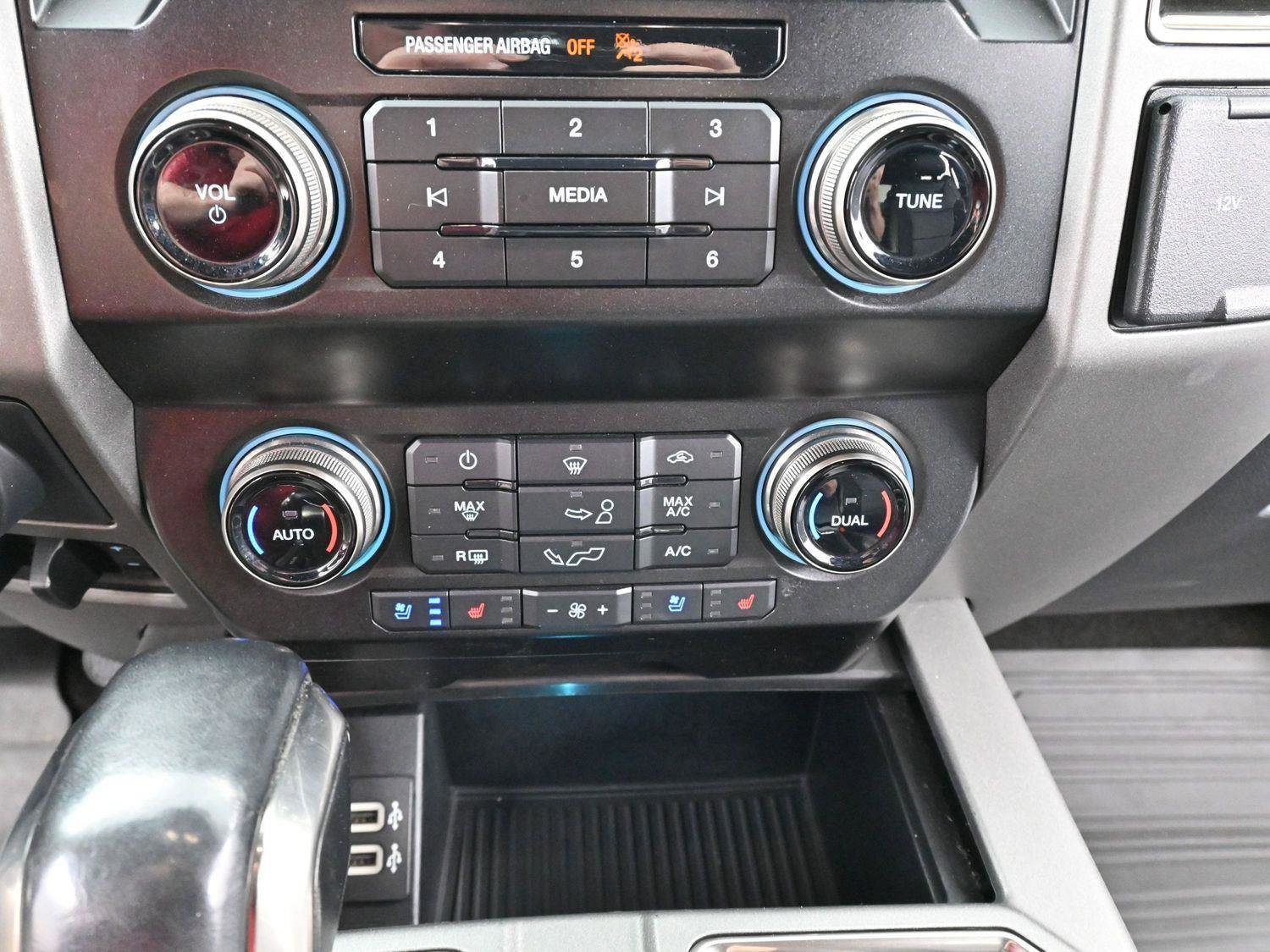Used 2020 Ford F150 Raptor w/ Equipment Group 802A Luxury AWD/4WD image 26