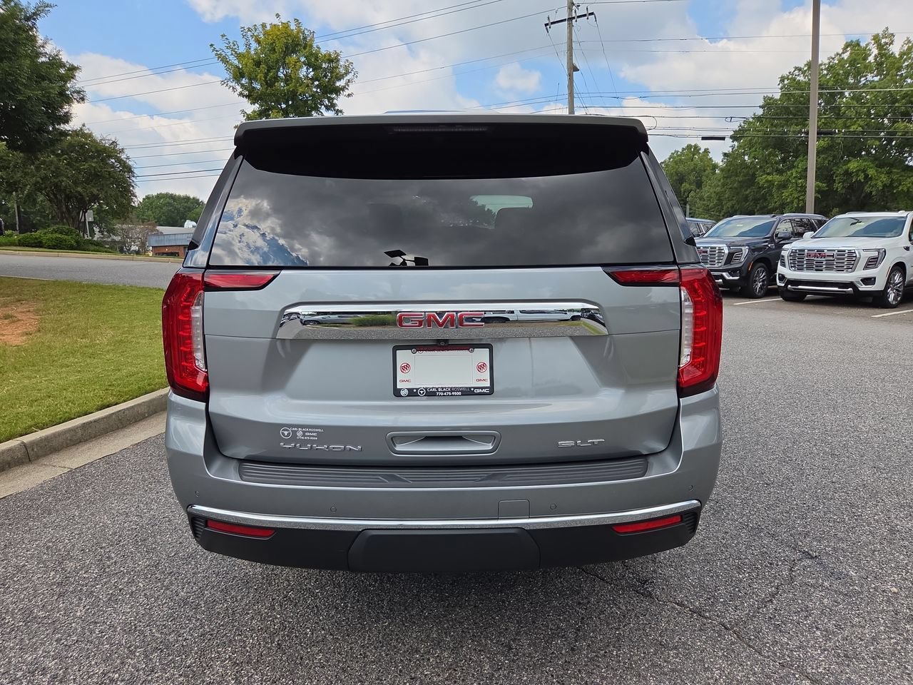 Used 2023 GMC Yukon SLT RWD image 7