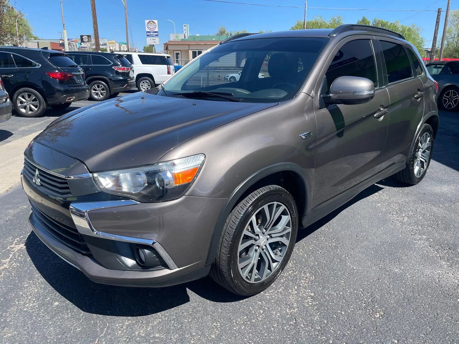 Used 2017 Mitsubishi Outlander Sport SEL AWD/4WD image 4
