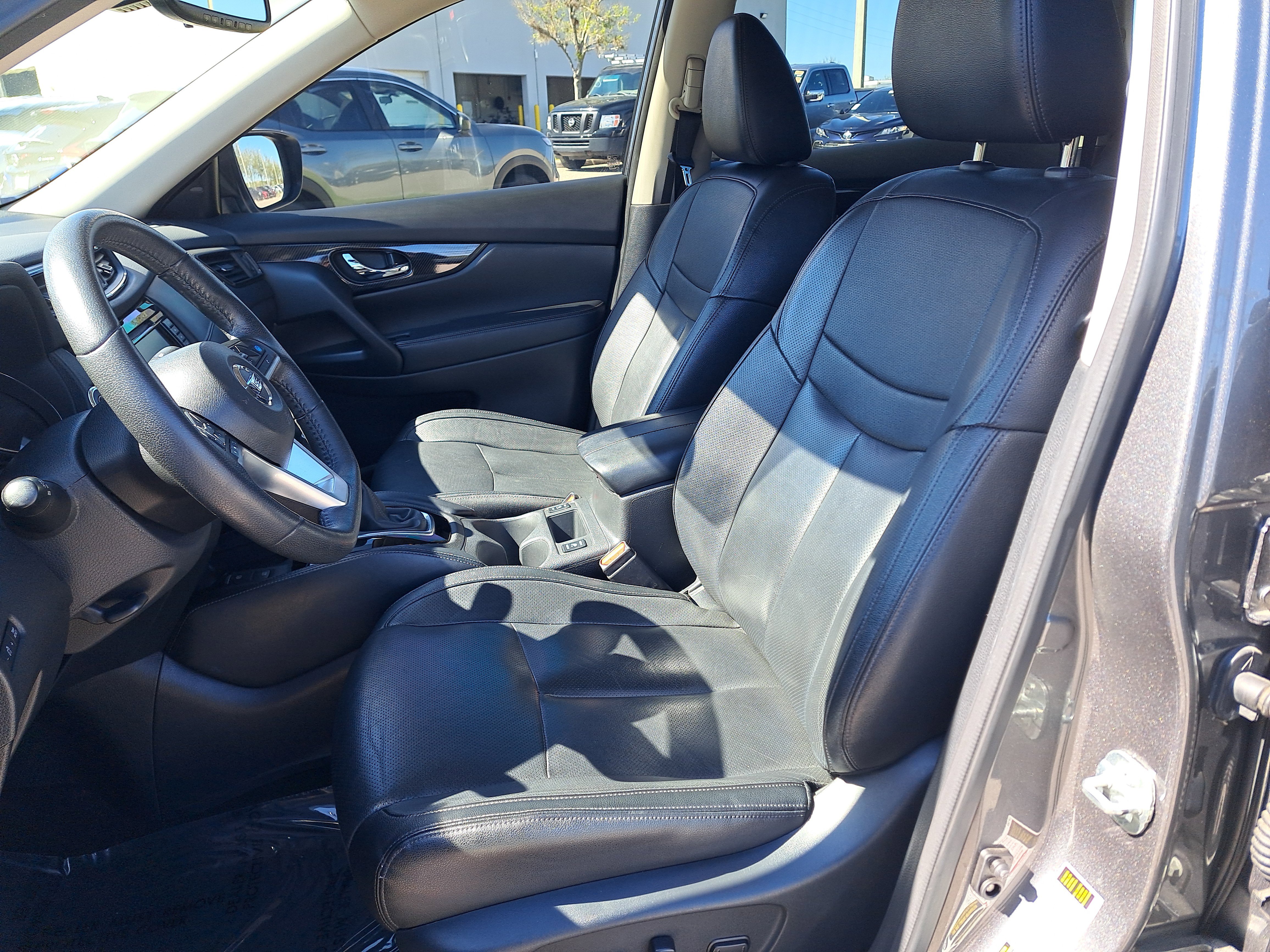 Certified 2020 Nissan Rogue SL w/ Premium Package image 14