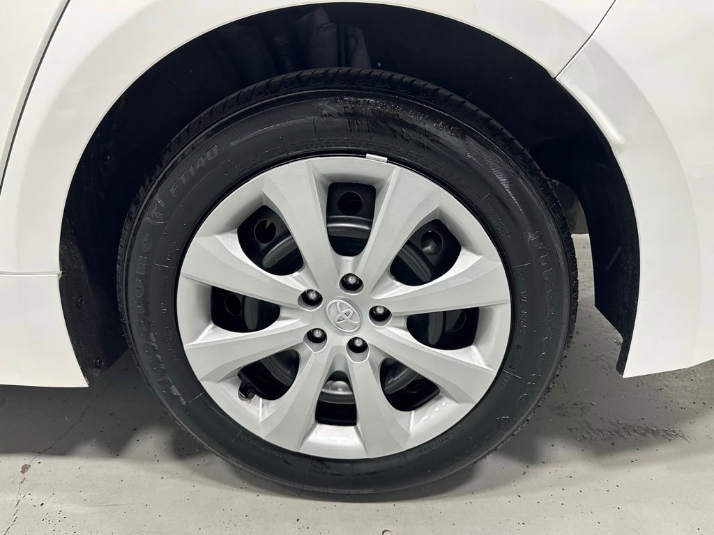 Used 2025 Toyota Corolla LE FWD image 61