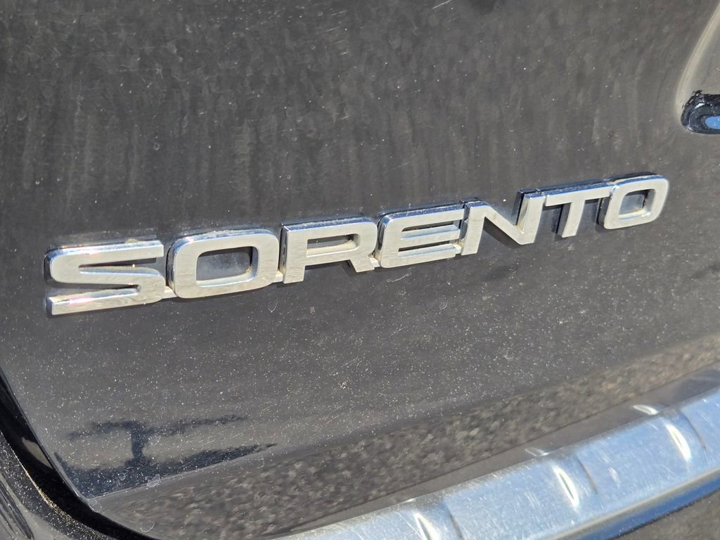 Used 2017 Kia Sorento SX image 12