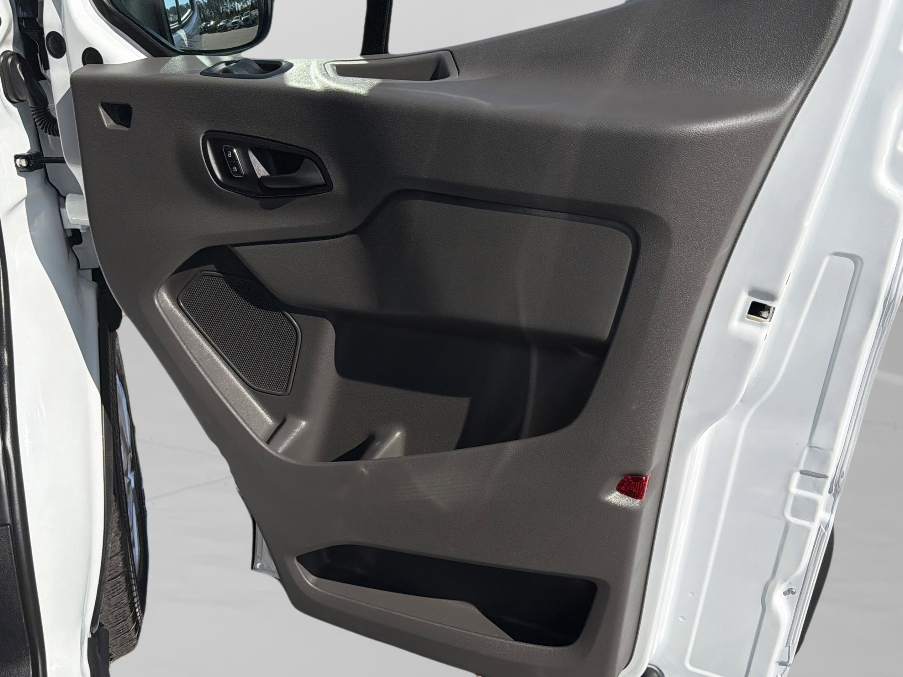 Used 2024 Ford Transit 350 XLT RWD image 32