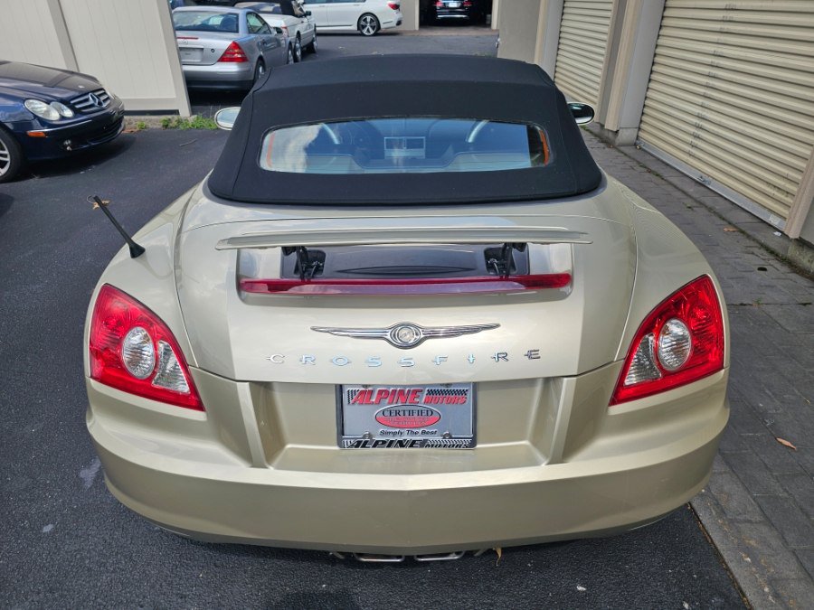 Used 2008 Chrysler Crossfire Limited RWD image 18