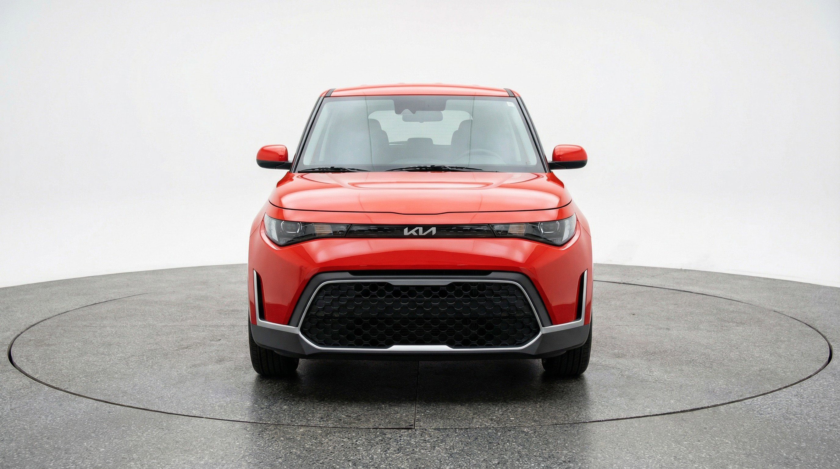 Used 2025 Kia Soul LX w/ LX Technology Package image 2