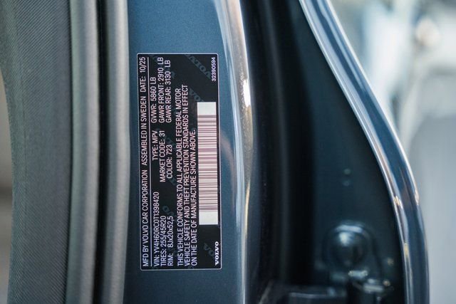New 2026 Volvo XC60 T8 Plus w/ Protection Package Premier image 39