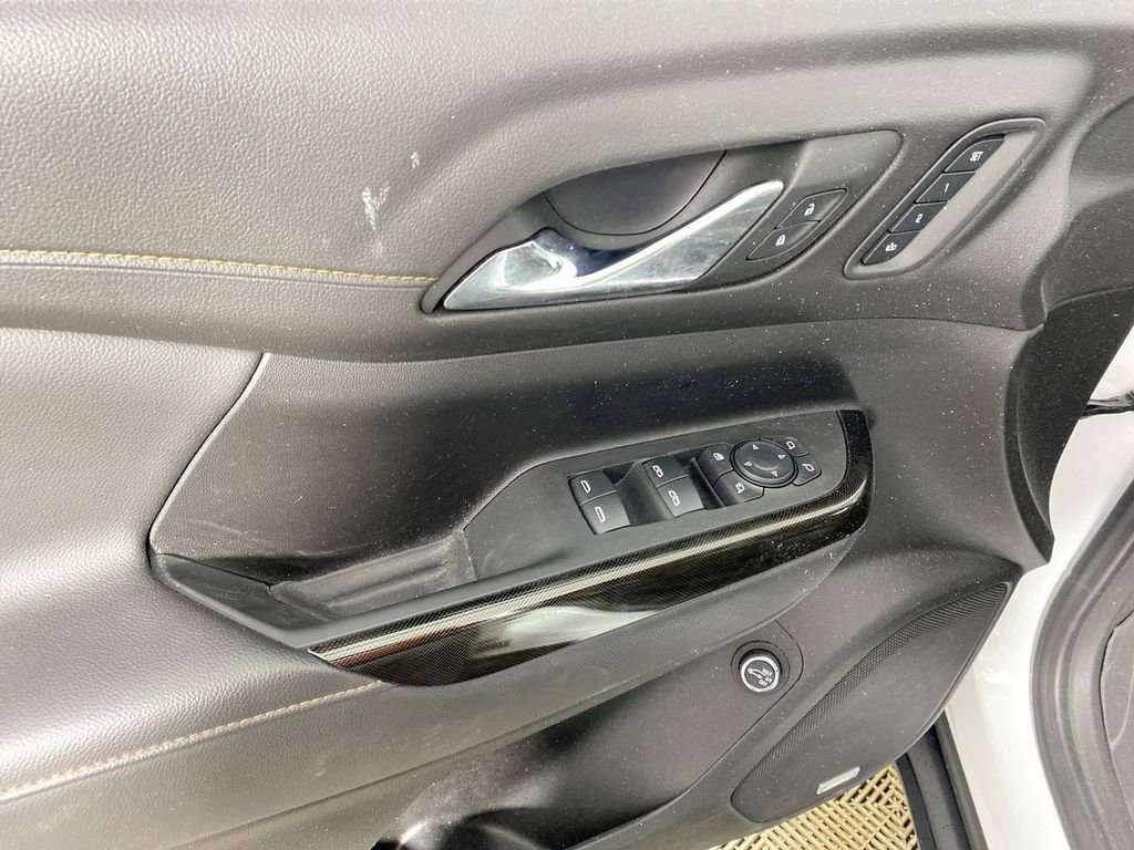 Used 2023 GMC Acadia AT4 w/ Technology Package image 13