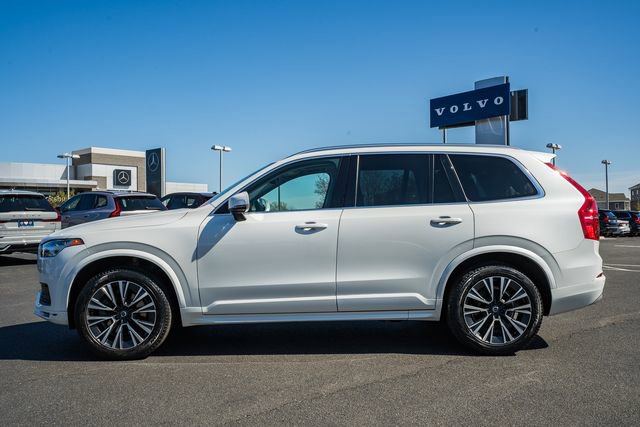 Certified 2022 Volvo XC90 T6 Momentum w/ Climate Package image 4