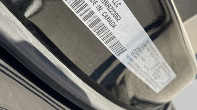 Used 2022 Chrysler Voyager LX FWD image 17