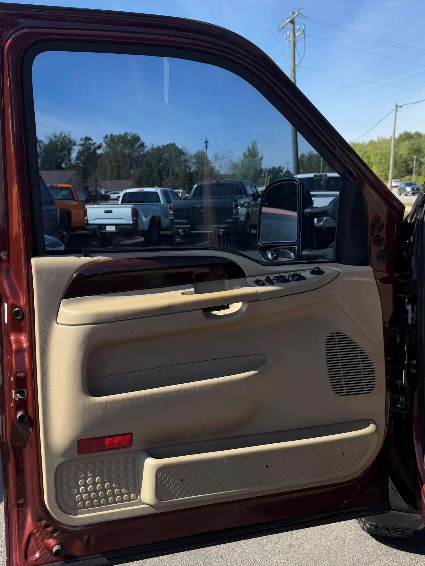 Used 2007 Ford F350 Lariat AWD/4WD image 12