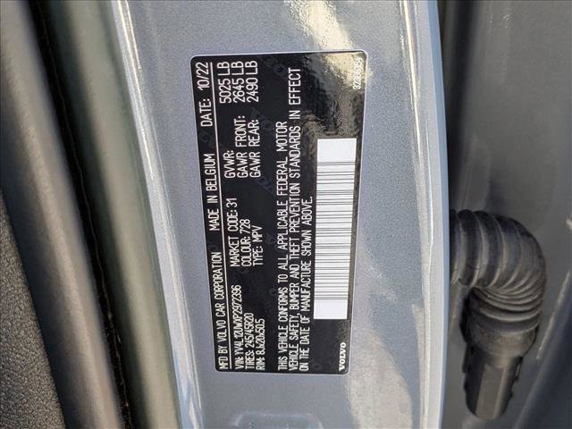 Used 2023 Volvo XC40 B5 Plus w/ Protection Package Premier image 26