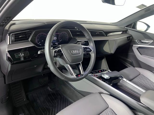 Used 2023 Audi e-tron S Prestige w/ Prestige Package image 21