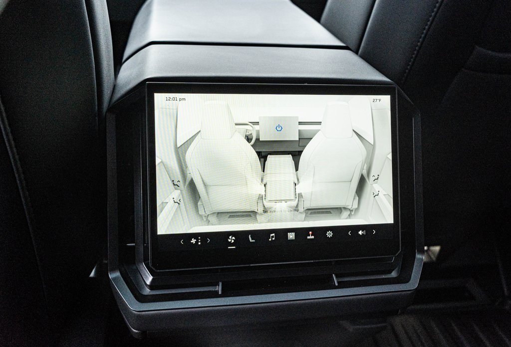 Used 2024 Tesla Cybertruck AWD Crew Cab image 37