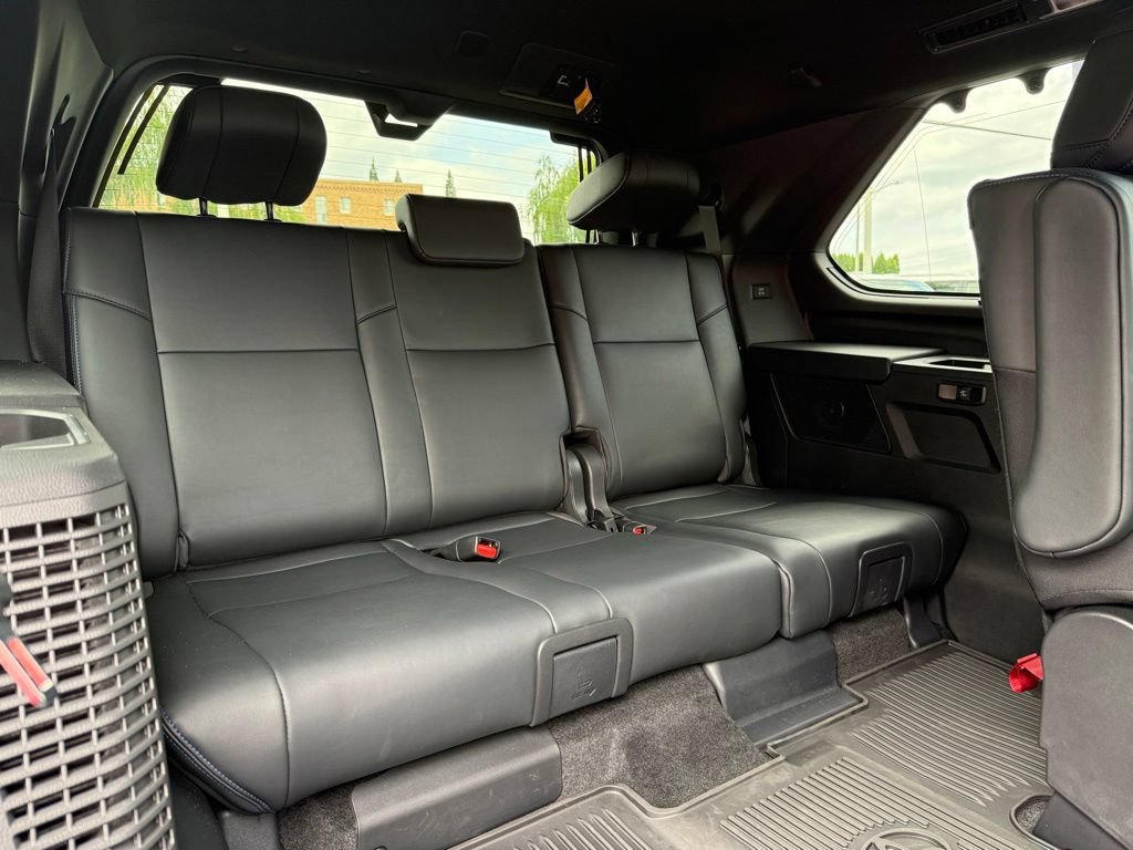 Certified 2025 Toyota Sequoia Platinum AWD/4WD image 21