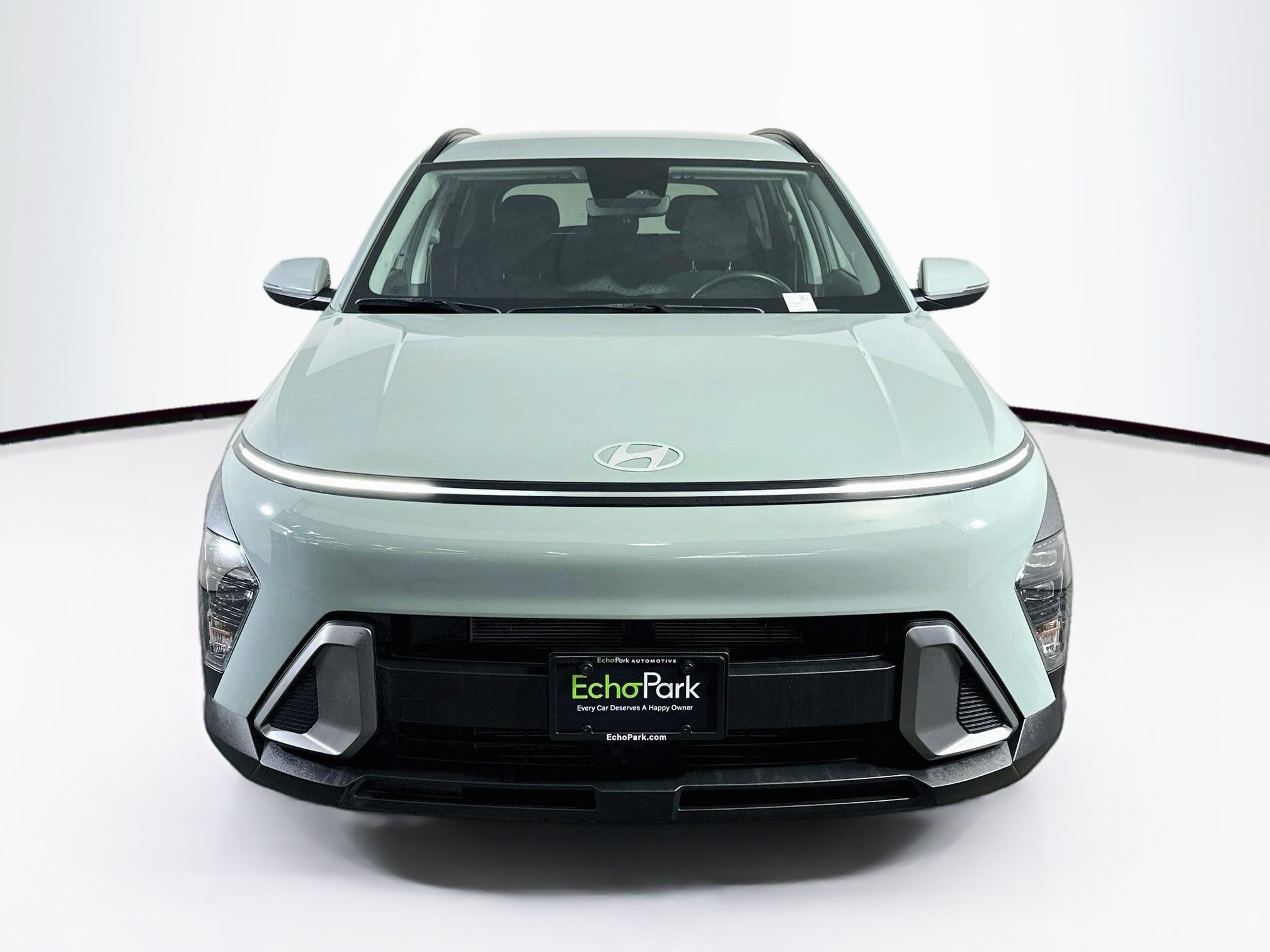 Used 2025 Hyundai Kona SEL FWD image 2