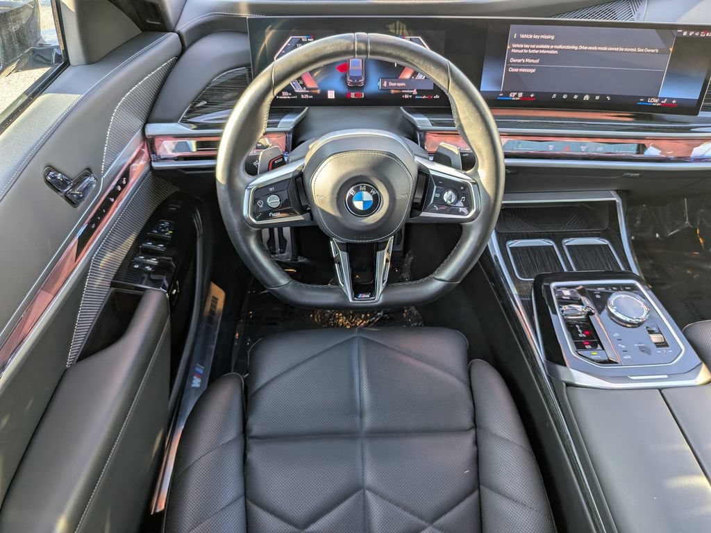 Used 2023 BMW 740i RWD image 13