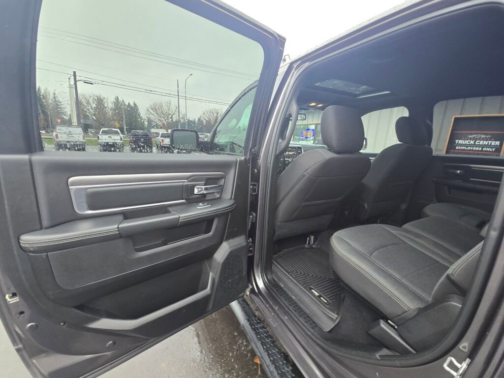 Used 2021 RAM 1500 Classic Warlock image 11