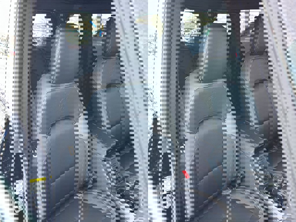 New 2025 Ford Bronco Outer Banks image 32