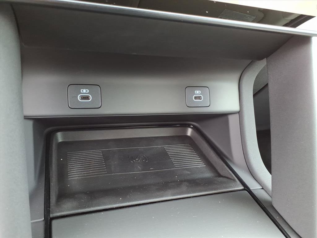 New 2025 Land Rover Discovery Sport S AWD/4WD image 18