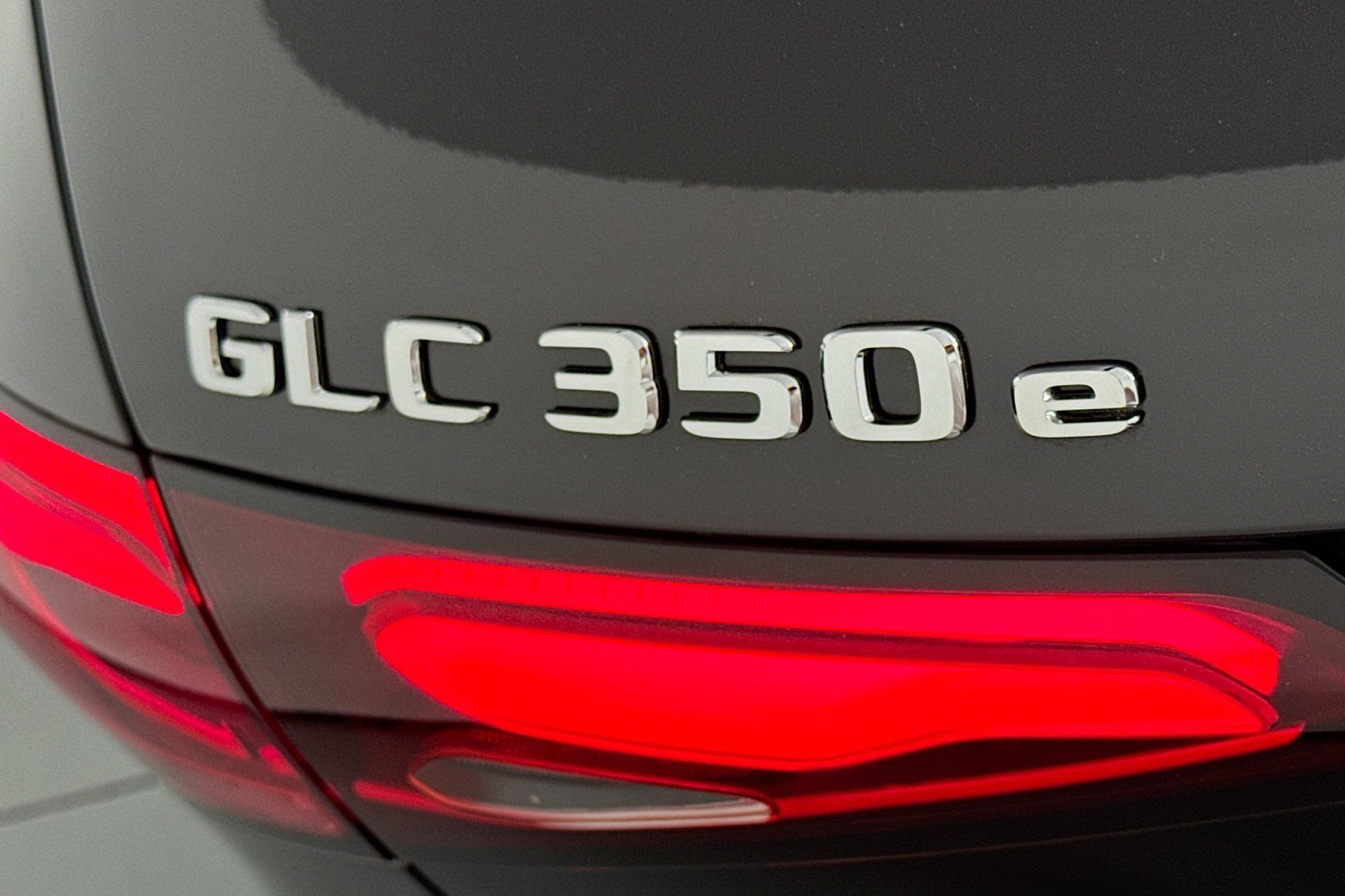Certified 2025 Mercedes-Benz GLC 350e 4MATIC image 9