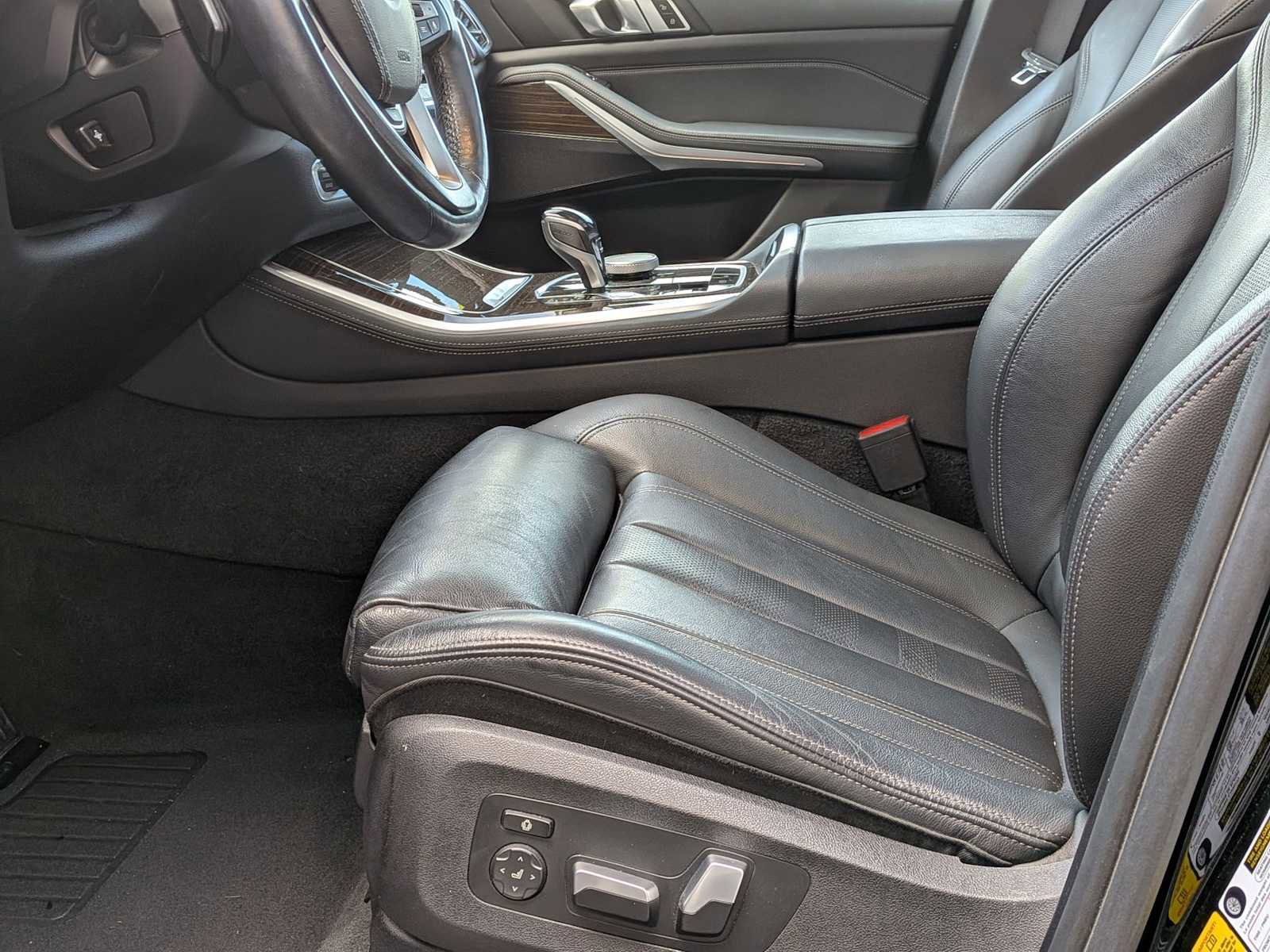 Certified 2024 BMW i7 M70 image 17