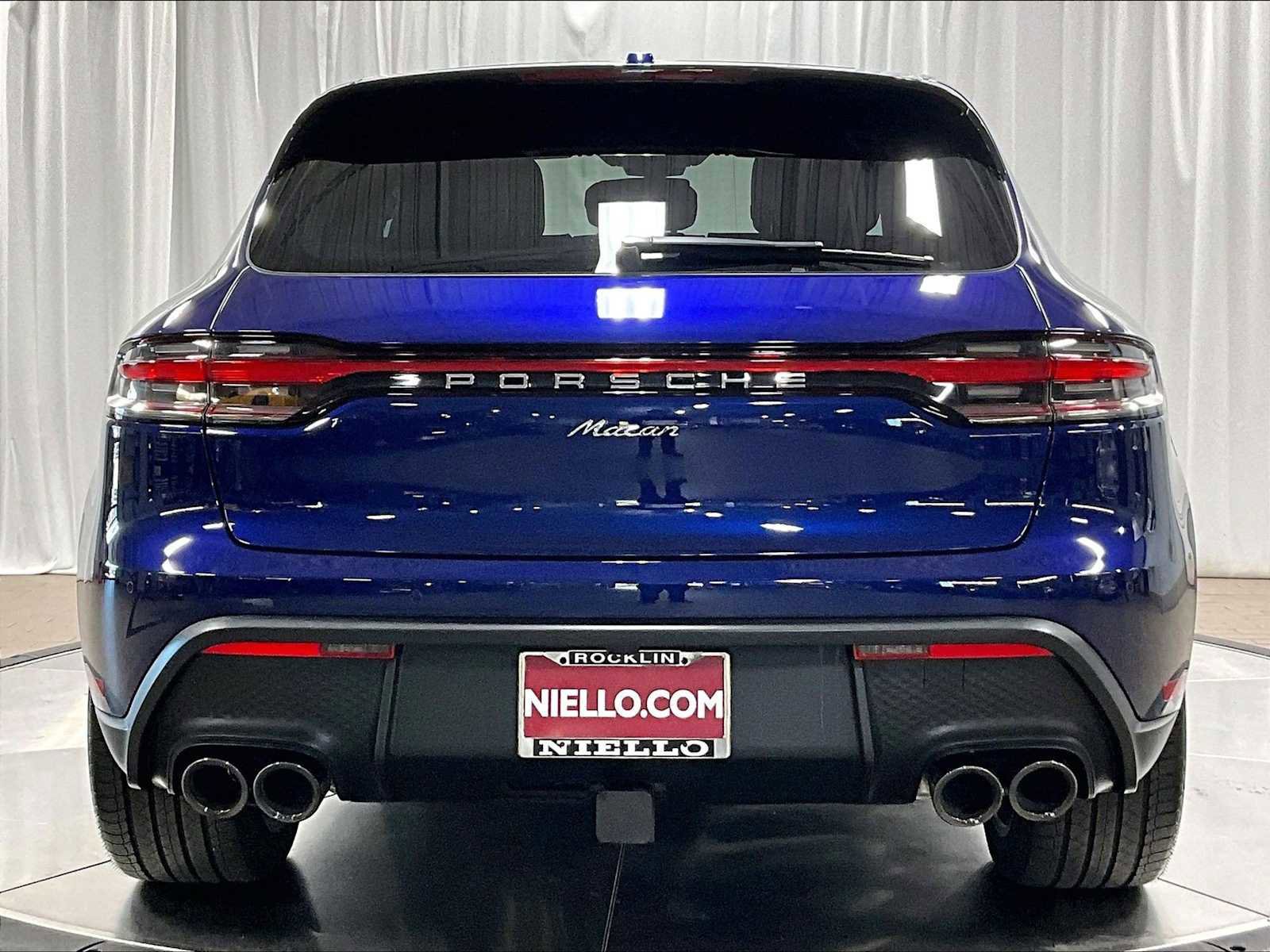 Used 2025 Porsche Macan image 9