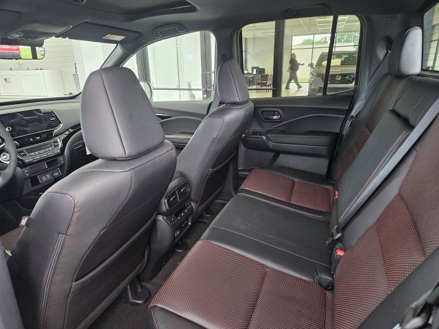 New 2026 Honda Ridgeline Black Edition image 9
