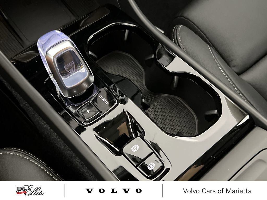 New 2026 Volvo XC40 B4 Plus w/ Climate Package image 20