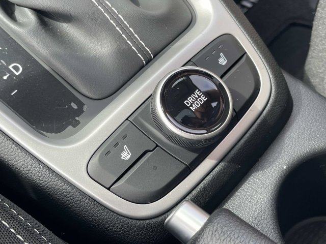 New 2026 Hyundai Venue SEL FWD image 30