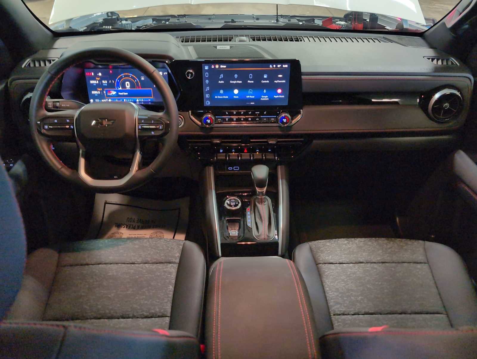 Used 2025 Chevrolet Colorado Z71 w/ Technology Package image 20