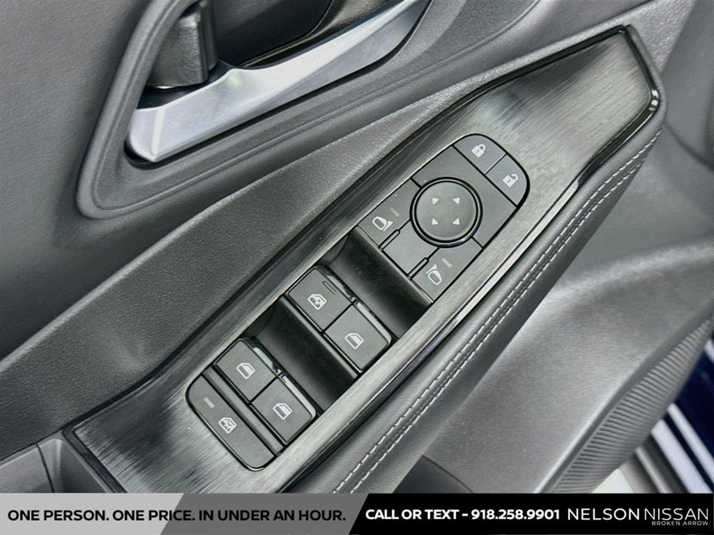 Certified 2026 Nissan Rogue SV FWD image 17