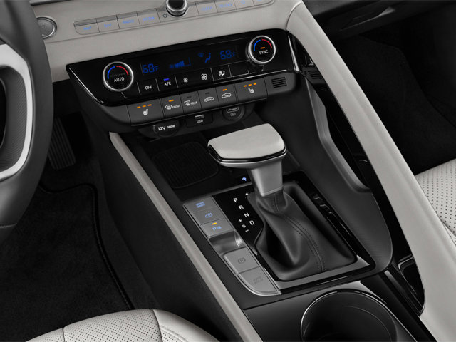 Used 2024 Hyundai Elantra Limited image 9