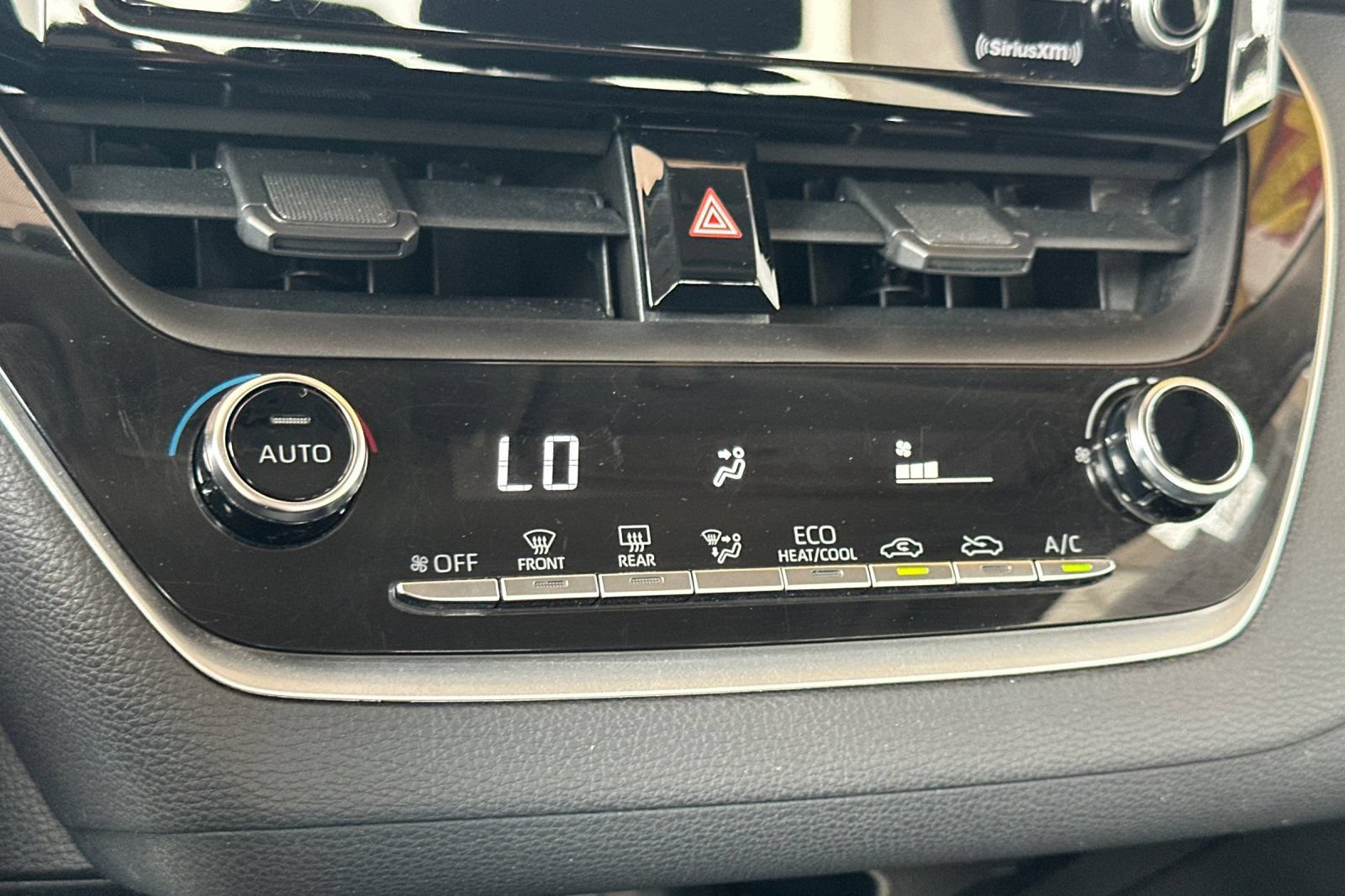 Used 2022 Toyota Corolla LE FWD image 21