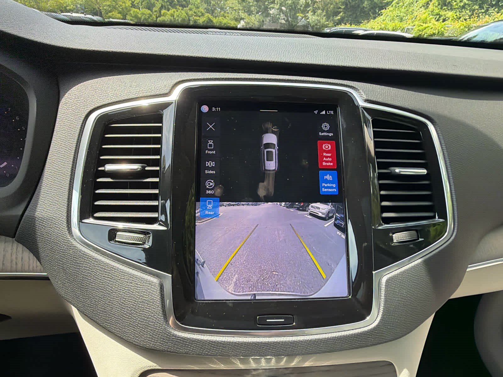 Certified 2023 Volvo XC90 B6 Plus w/ Protection Package Premier AWD/4WD image 30