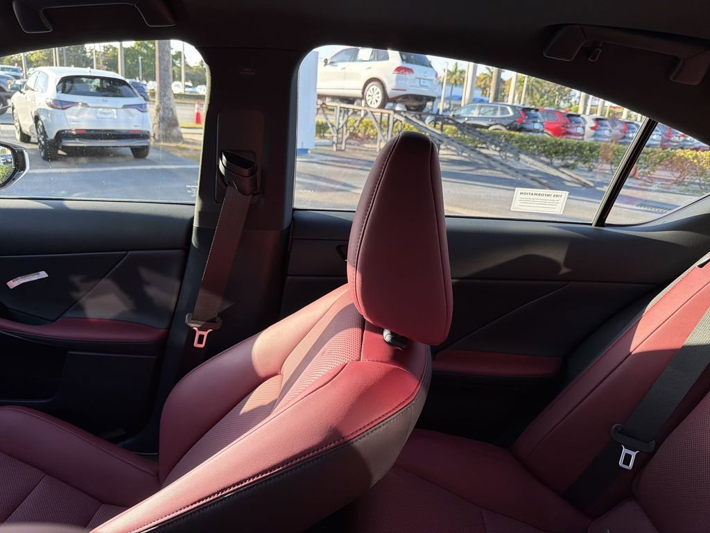 Used 2025 Lexus IS 350 F Sport image 12