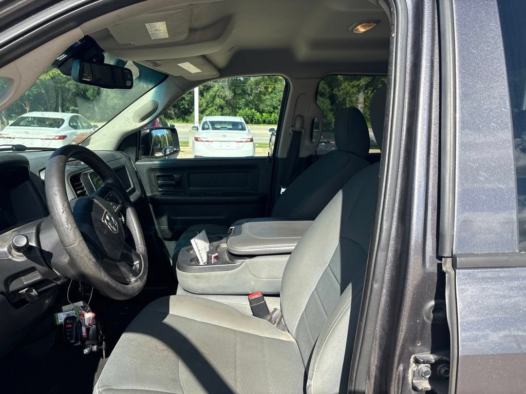Used 2017 RAM 1500 Express AWD/4WD image 11