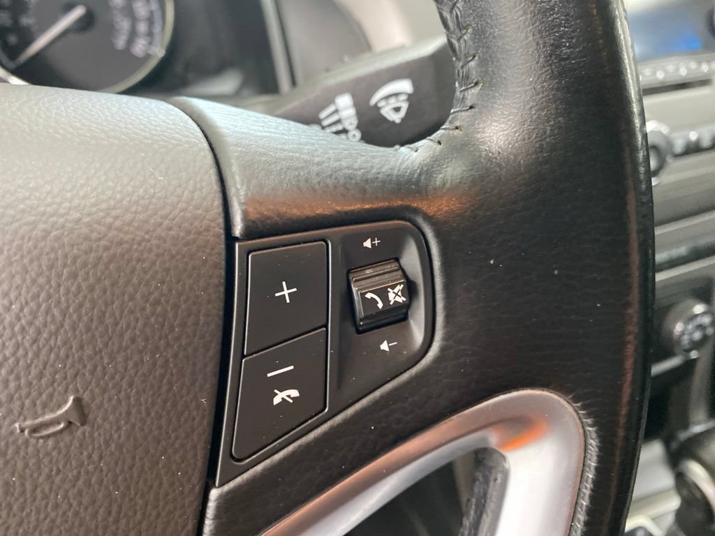 Used 2015 Chevrolet Captiva Sport LT FWD image 32