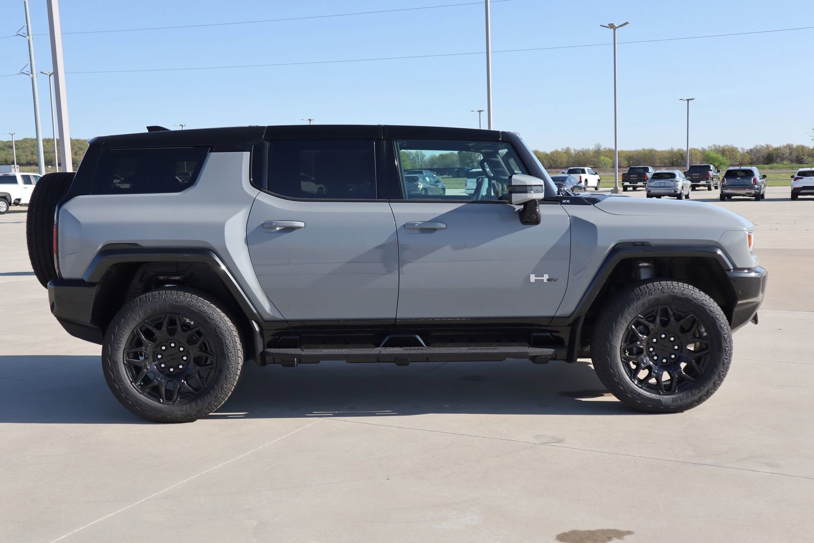 New 2025 GMC Hummer EV 2X image 3