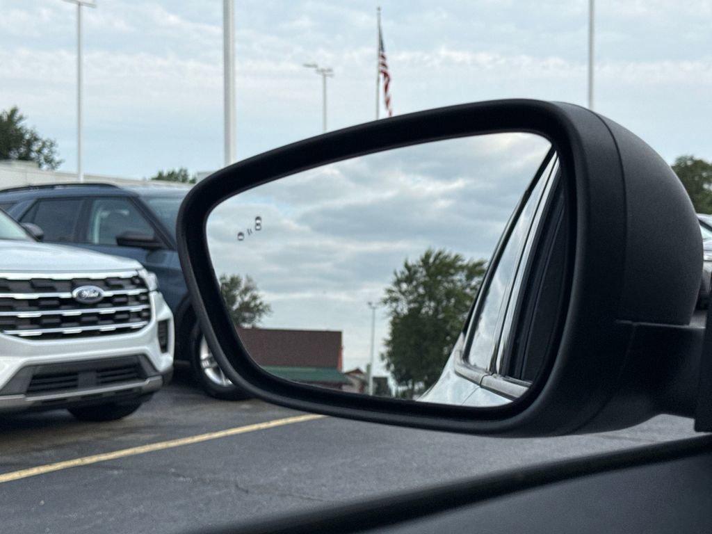 Used 2022 Ford Escape SE image 38