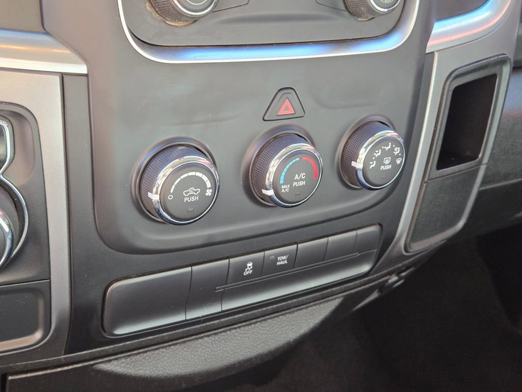 Used 2021 RAM 1500 Classic SLT image 27