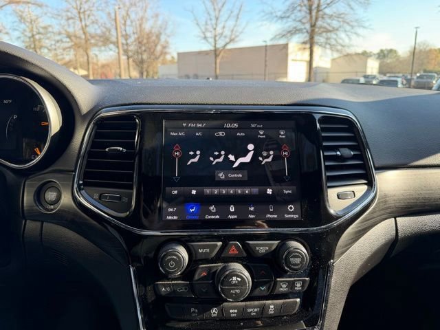 Used 2020 Jeep Grand Cherokee Altitude image 12